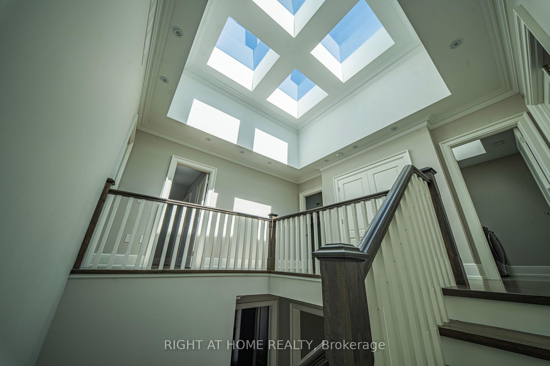 Photo 18 of 2 Finchley Road, Etobicoke, Edenbridge-Humber Valley — HOMEH