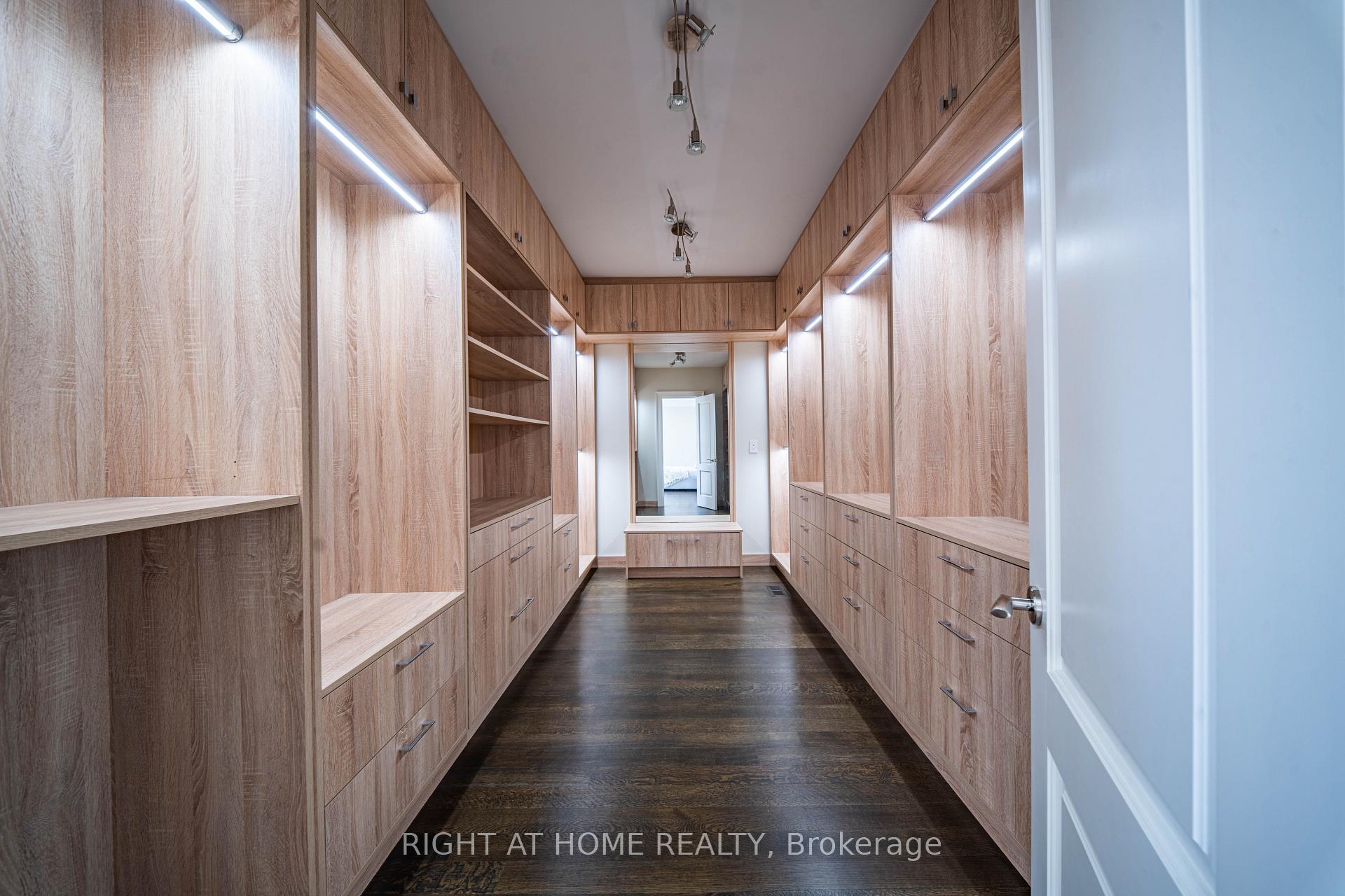 Photo 22 of 2 Finchley Road, Etobicoke, Edenbridge-Humber Valley — HOMEH