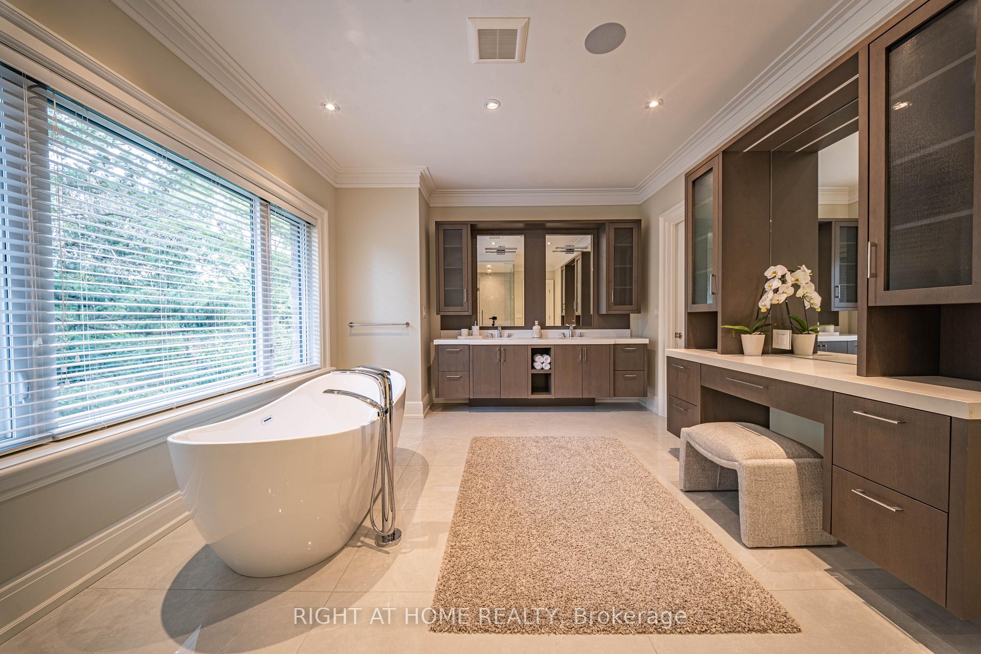 Photo 21 of 2 Finchley Road, Etobicoke, Edenbridge-Humber Valley — HOMEH