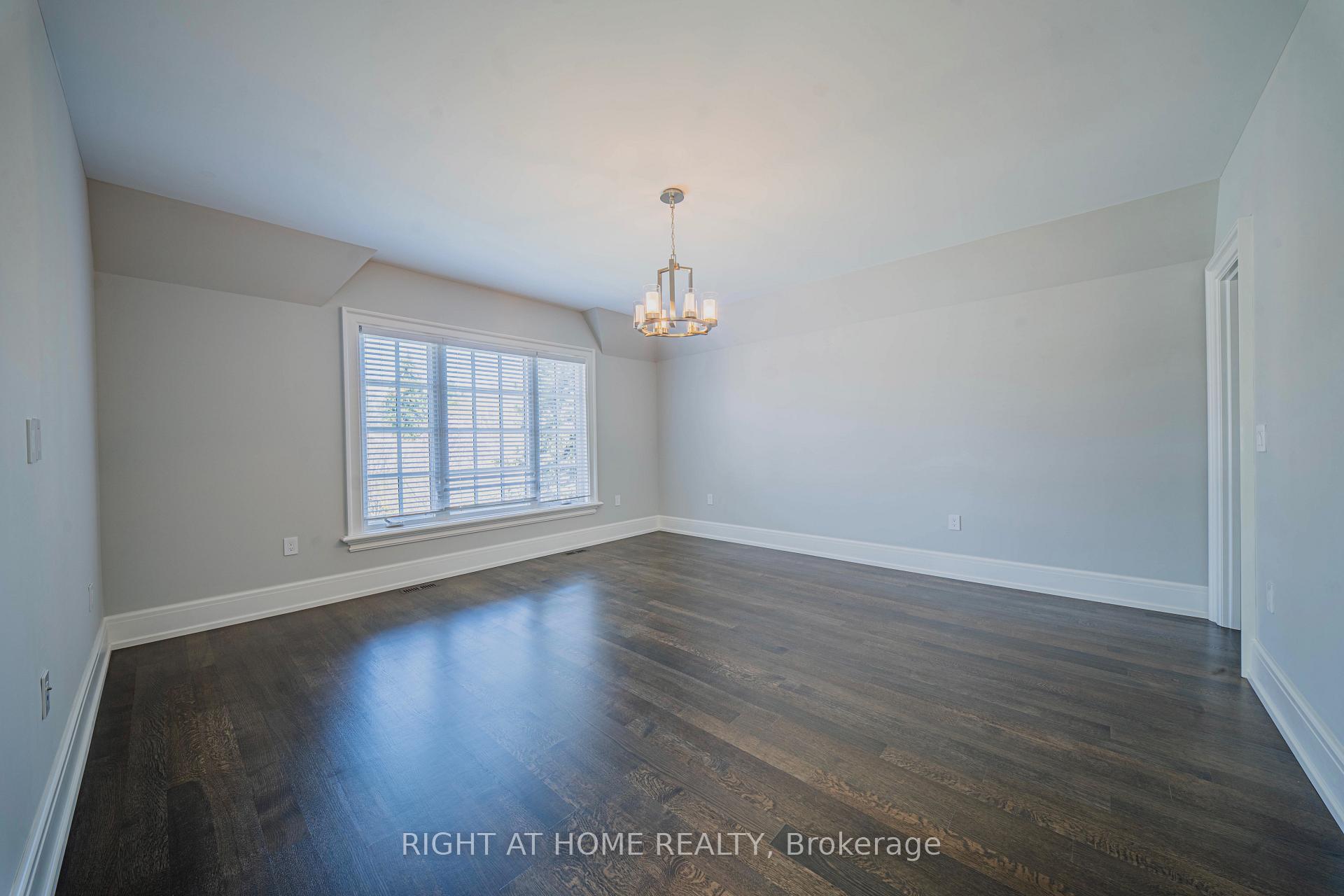 Photo 23 of 2 Finchley Road, Etobicoke, Edenbridge-Humber Valley — HOMEH
