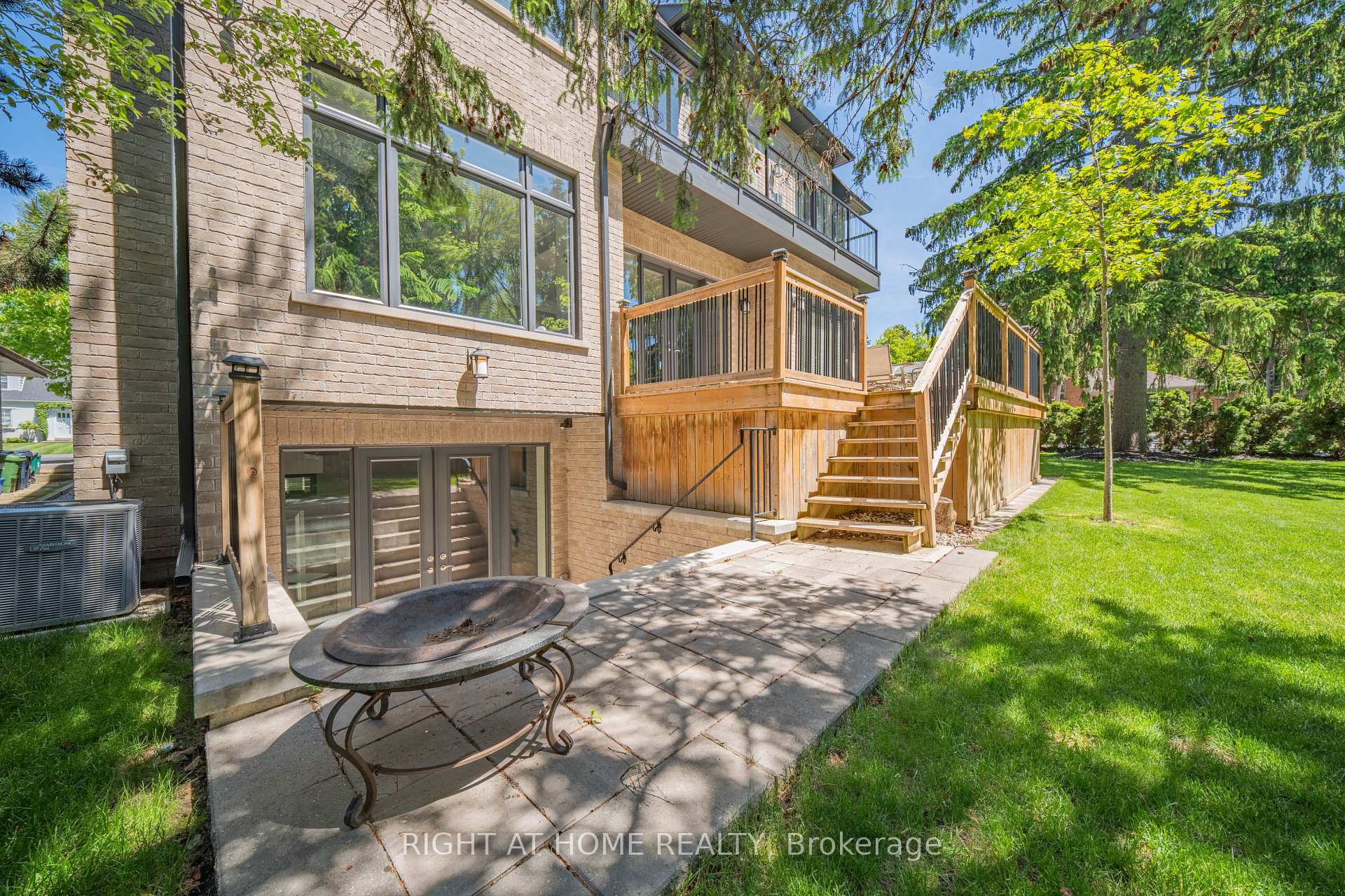 Photo 31 of 2 Finchley Road, Etobicoke, Edenbridge-Humber Valley — HOMEH