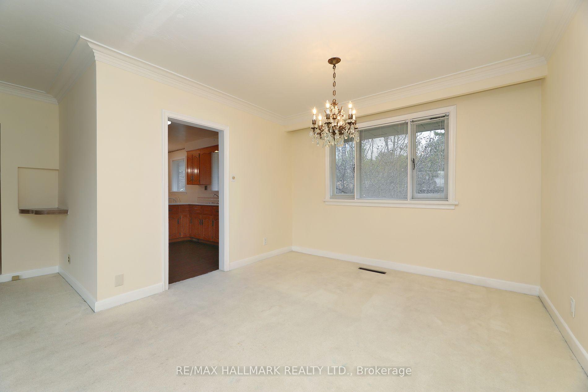 Photo 8 of 41 Commons Drive, Scarborough, Tam O'Shanter-Sullivan — HOMEH