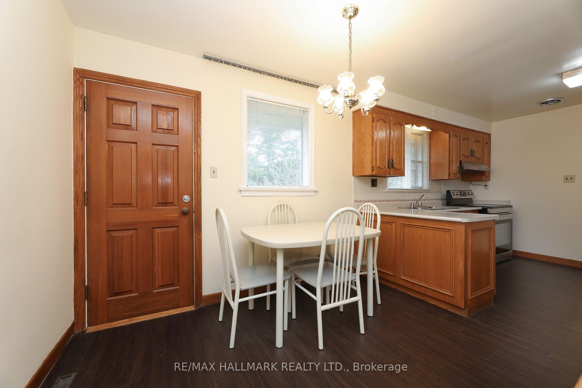 Photo 12 of 41 Commons Drive, Scarborough, Tam O'Shanter-Sullivan — HOMEH