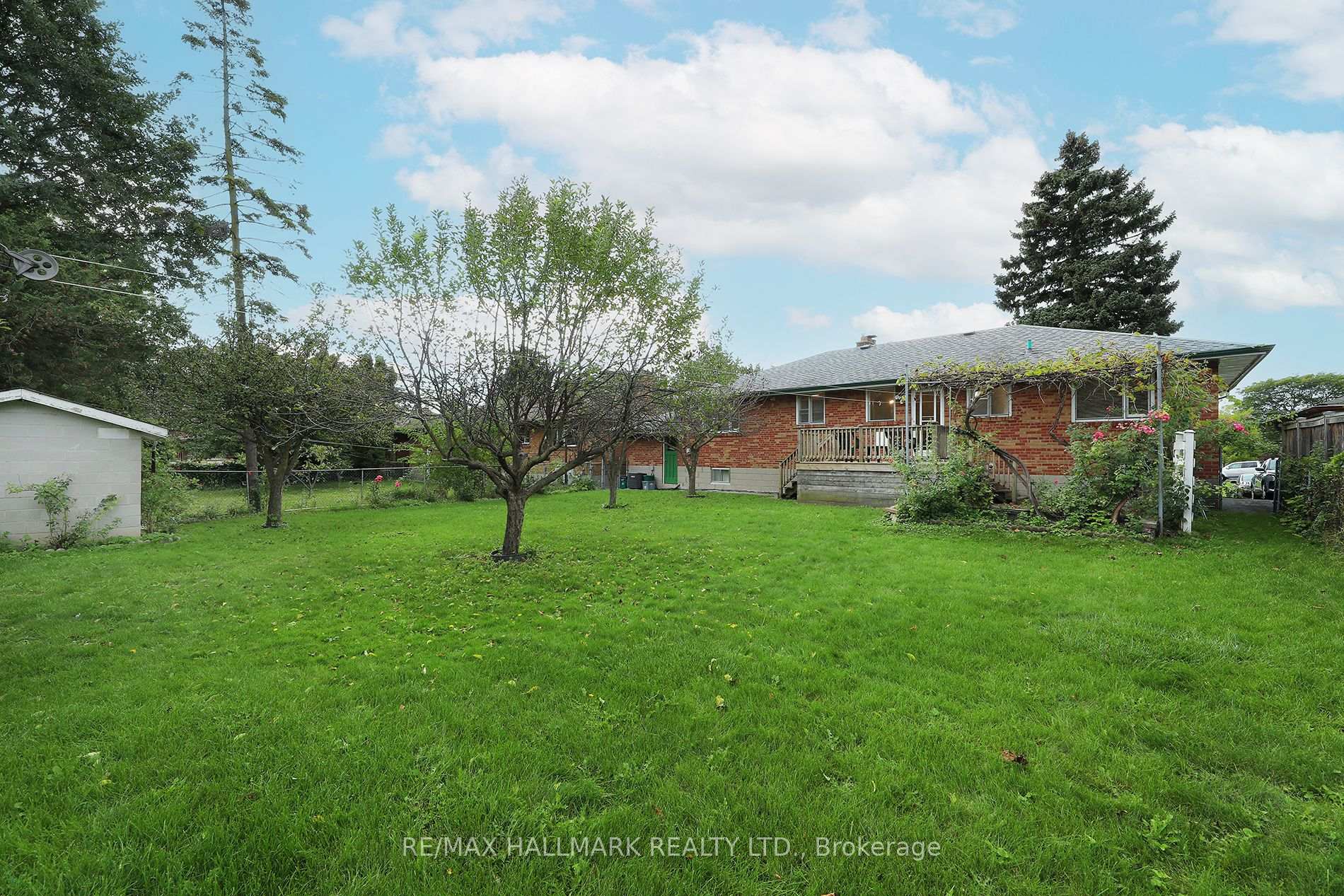 Photo 36 of 41 Commons Drive, Scarborough, Tam O'Shanter-Sullivan — HOMEH