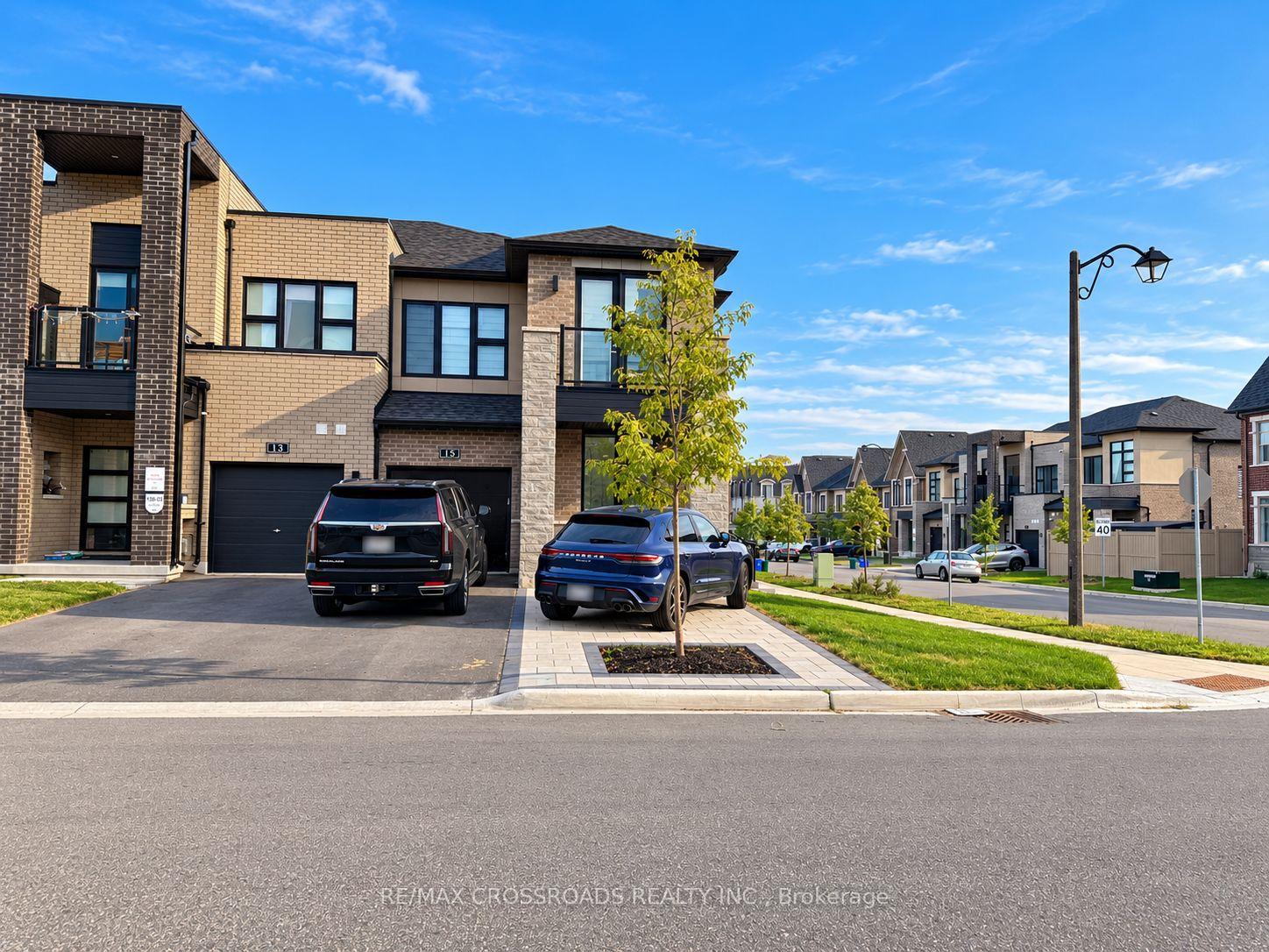 Photo 3 of 15 Percy Rye Avenue, Markham, Angus Glen — HOMEH
