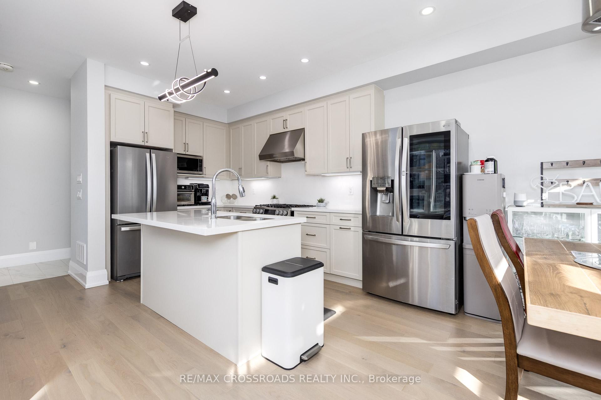 Photo 9 of 15 Percy Rye Avenue, Markham, Angus Glen — HOMEH