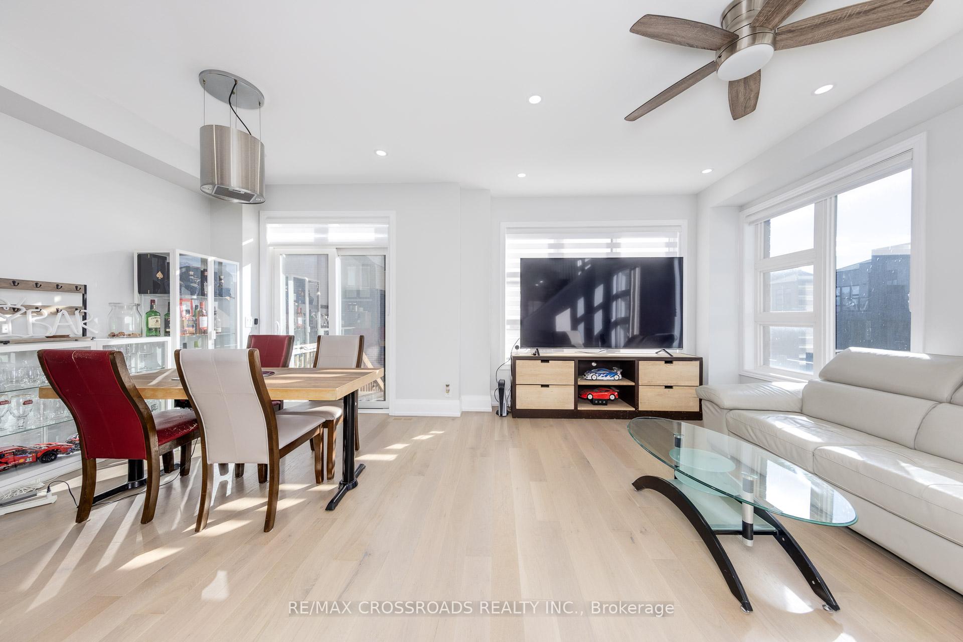 Photo 14 of 15 Percy Rye Avenue, Markham, Angus Glen — HOMEH