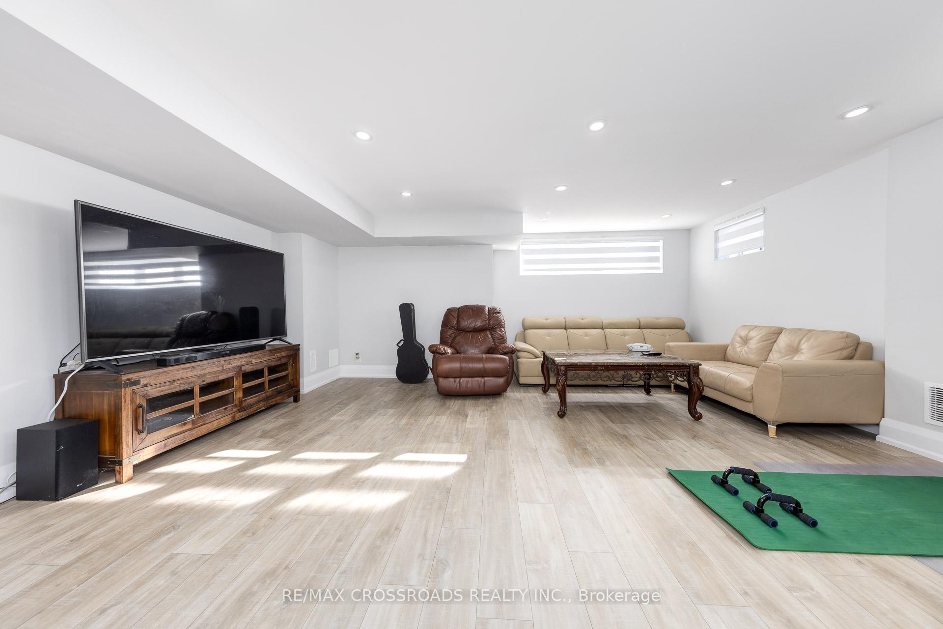 Photo 36 of 15 Percy Rye Avenue, Markham, Angus Glen — HOMEH