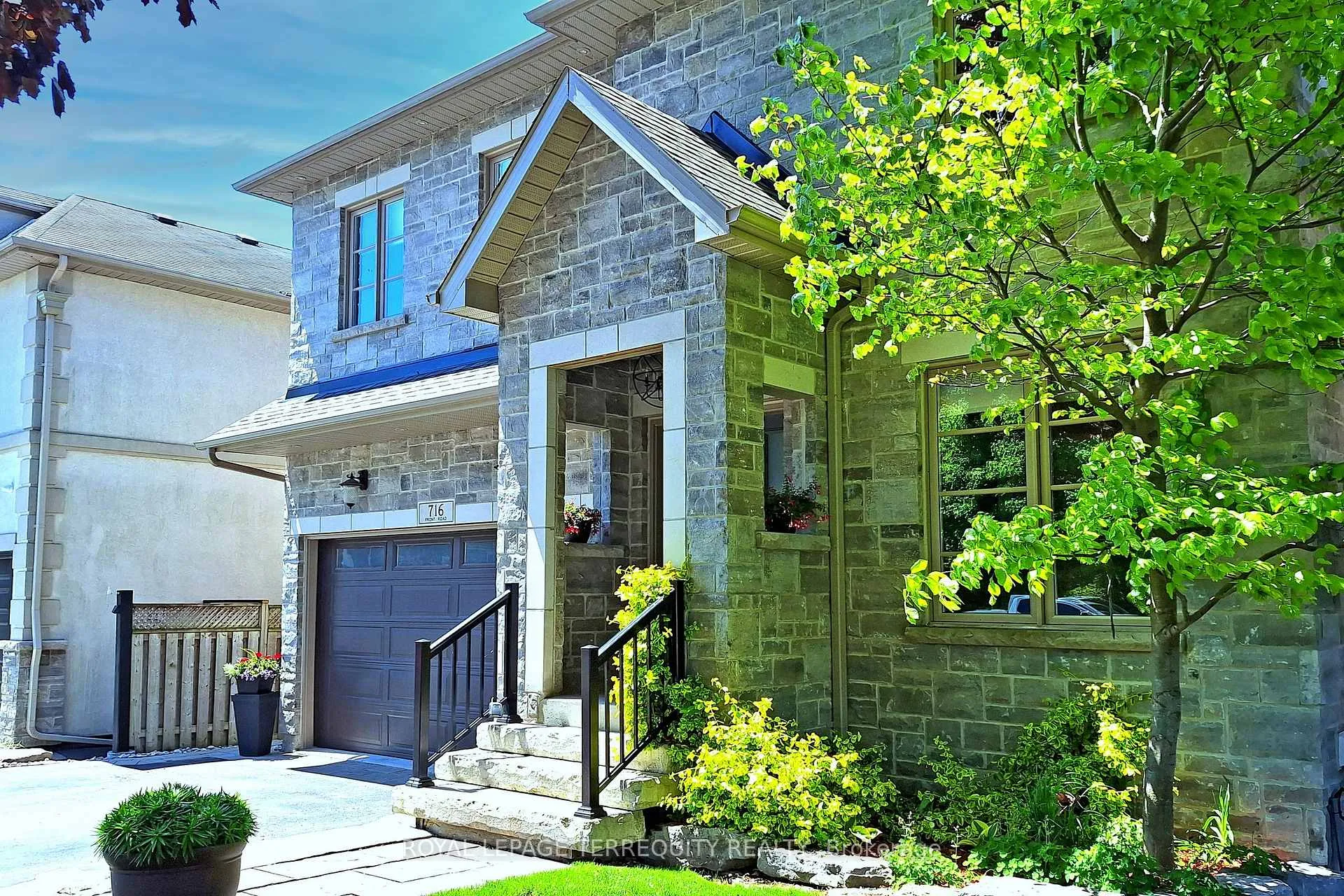 Photo 3 of 716 Front Road, Pickering, Bay Ridges — HOMEH