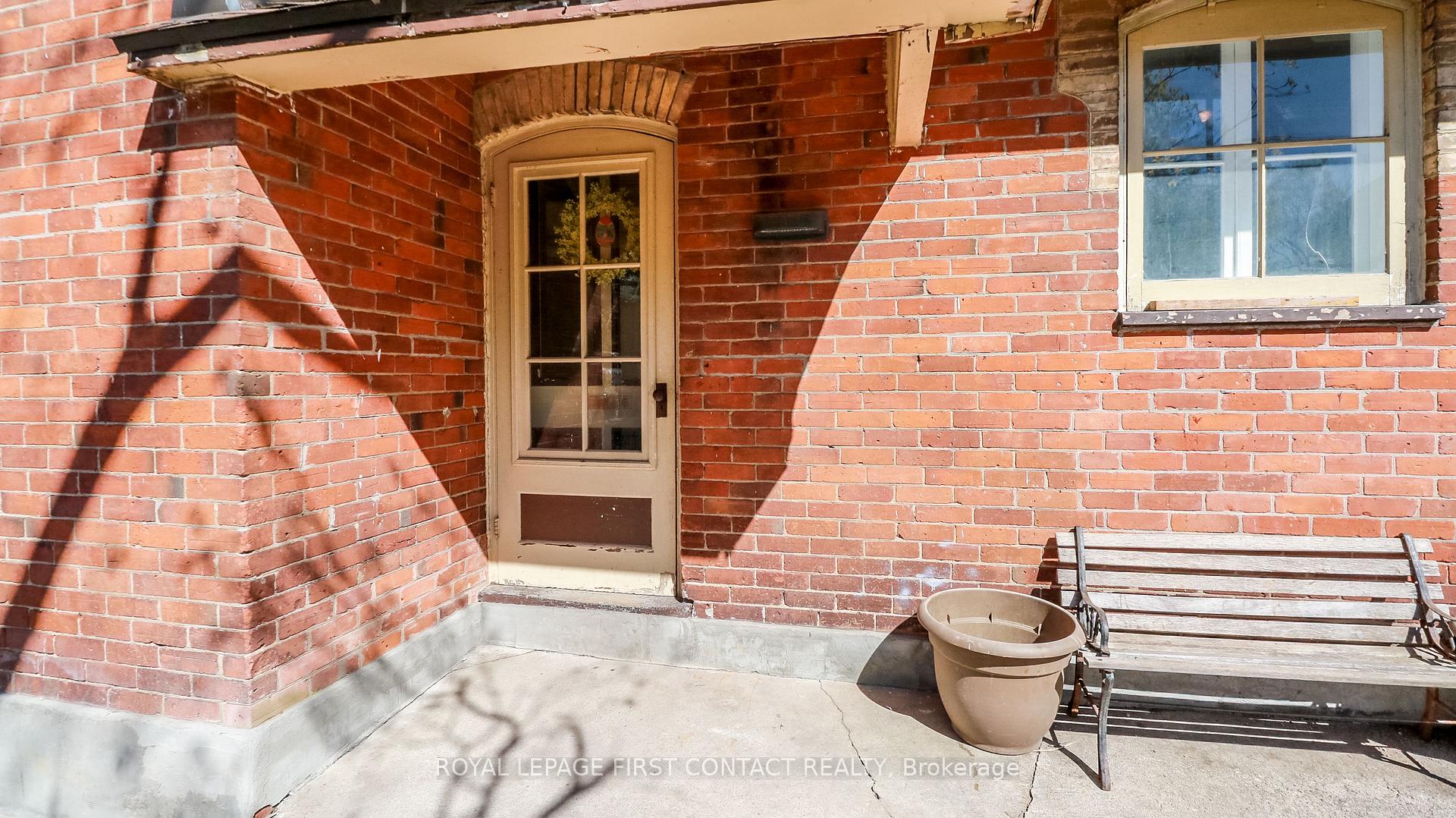 Photo 3 of 121 Mulcaster Street, Barrie, Codrington — HOMEH