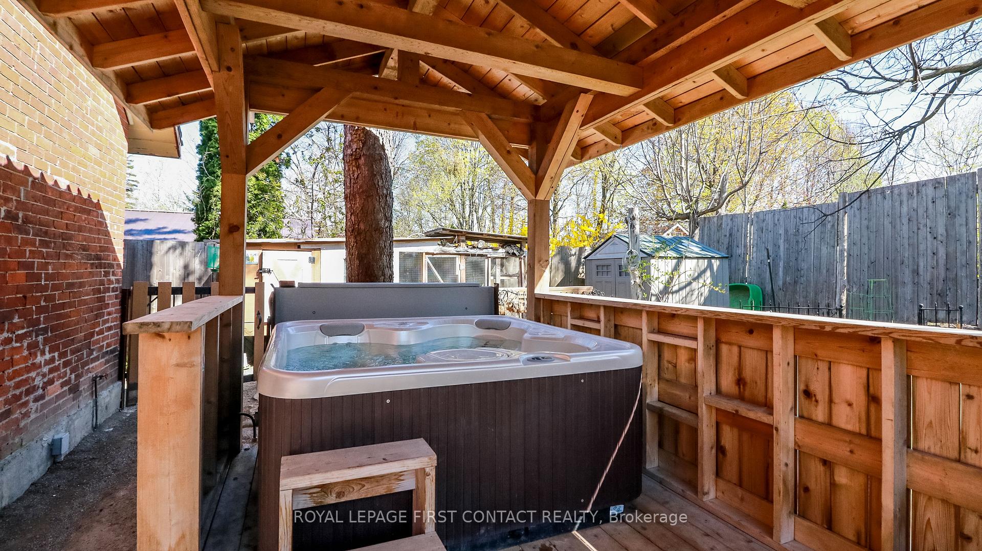 Photo 4 of 121 Mulcaster Street, Barrie, Codrington — HOMEH
