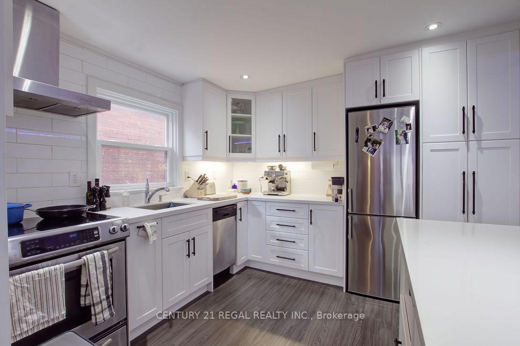 Photo 4 of 186 Grenadier Road, Toronto, High Park-Swansea — HOMEH