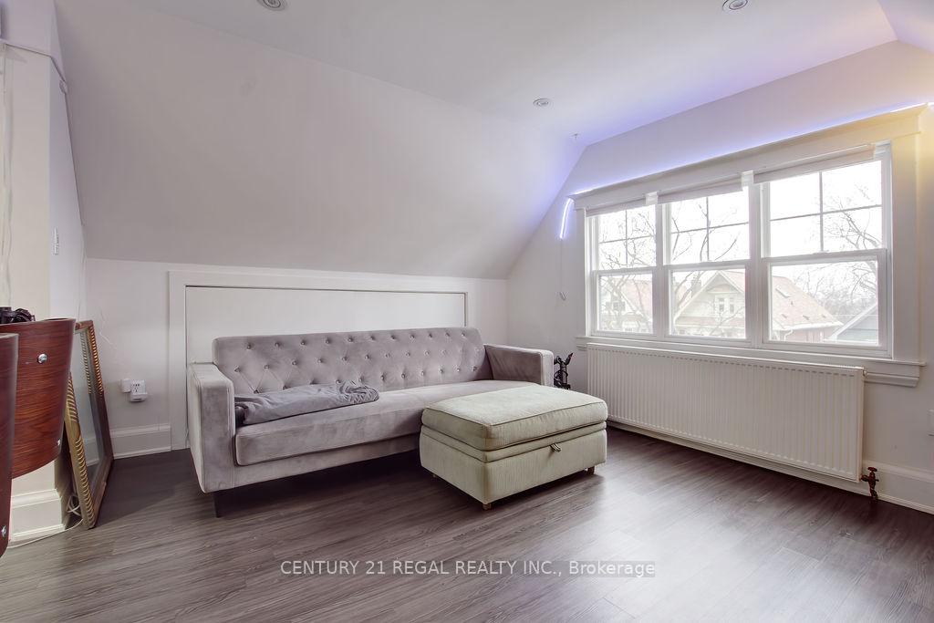 Photo 9 of 186 Grenadier Road, Toronto, High Park-Swansea — HOMEH