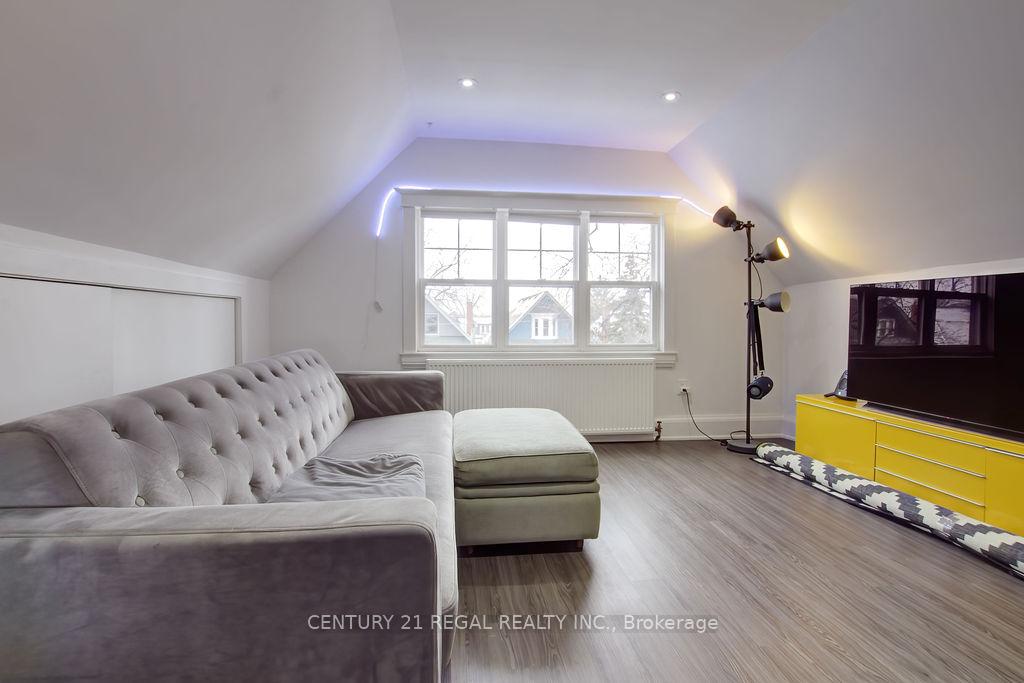 Photo 10 of 186 Grenadier Road, Toronto, High Park-Swansea — HOMEH