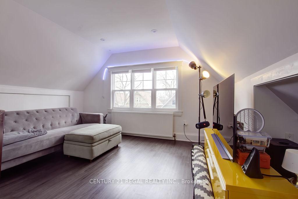 Photo 11 of 186 Grenadier Road, Toronto, High Park-Swansea — HOMEH