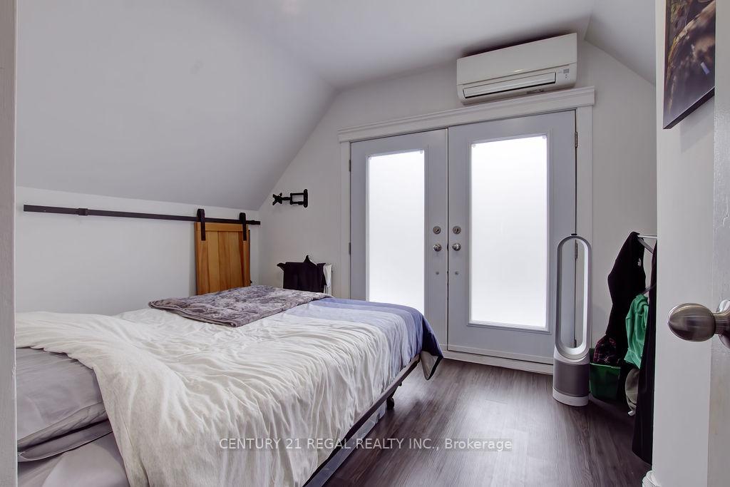 Photo 13 of 186 Grenadier Road, Toronto, High Park-Swansea — HOMEH