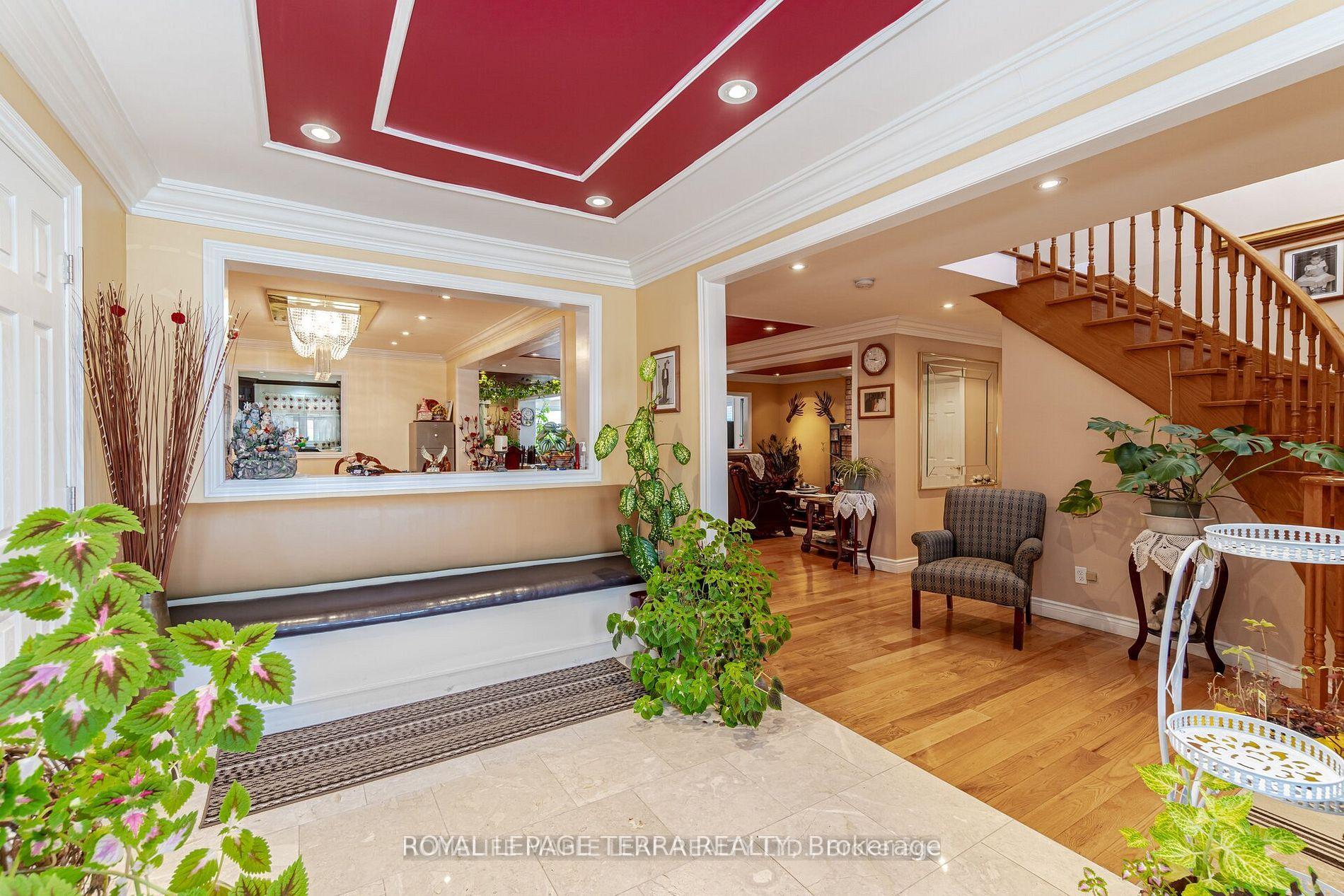 Photo 2 of 14 Sheringham Street, Brampton, Heart Lake West — HOMEH