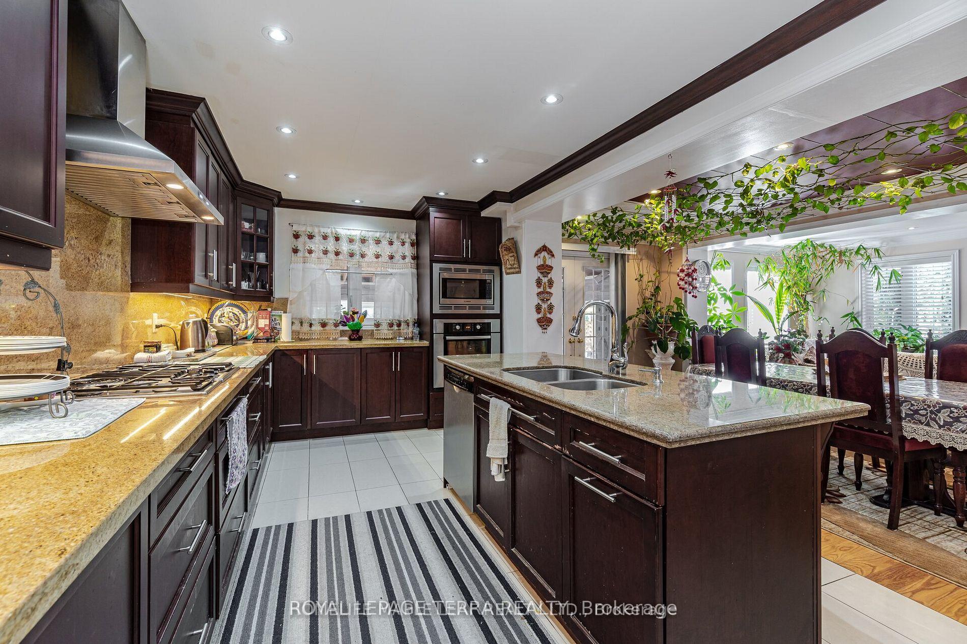 Photo 12 of 14 Sheringham Street, Brampton, Heart Lake West — HOMEH