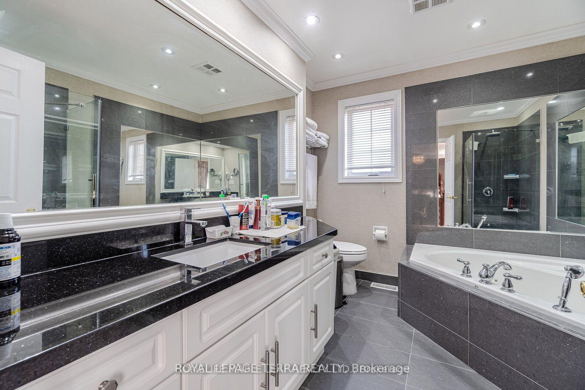 Photo 17 of 14 Sheringham Street, Brampton, Heart Lake West — HOMEH