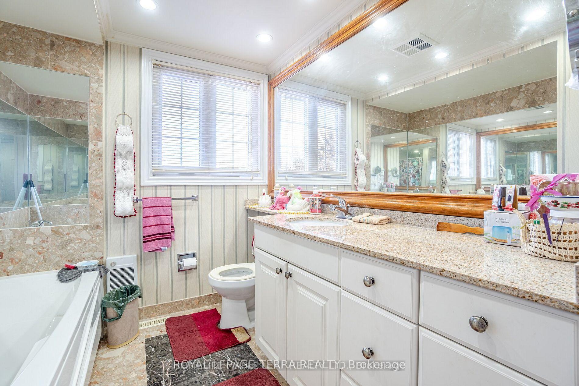 Photo 22 of 14 Sheringham Street, Brampton, Heart Lake West — HOMEH