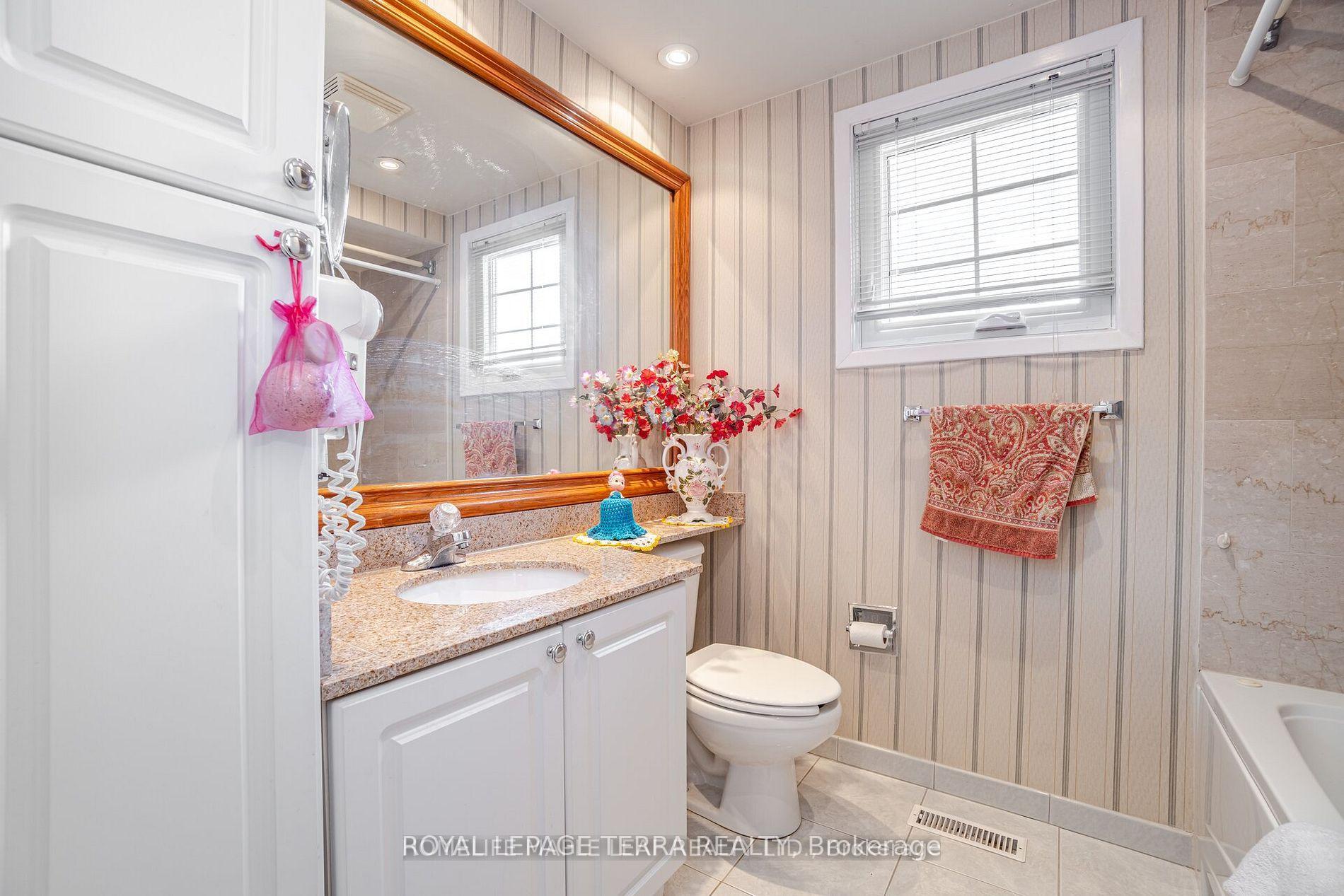 Photo 25 of 14 Sheringham Street, Brampton, Heart Lake West — HOMEH