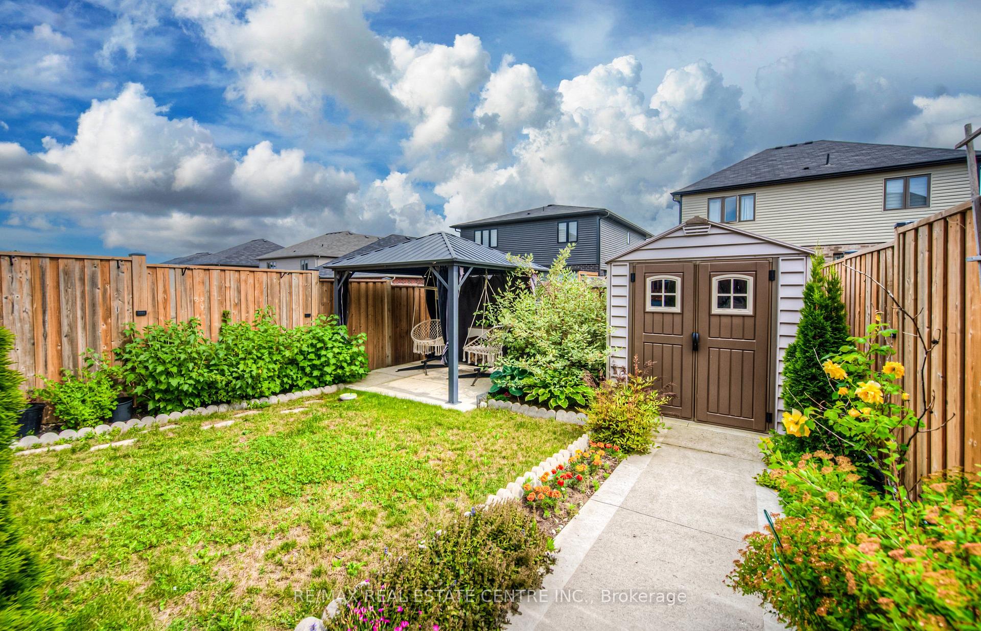 Photo 31 of 19 Baker Lane, Brant, Paris — HOMEH