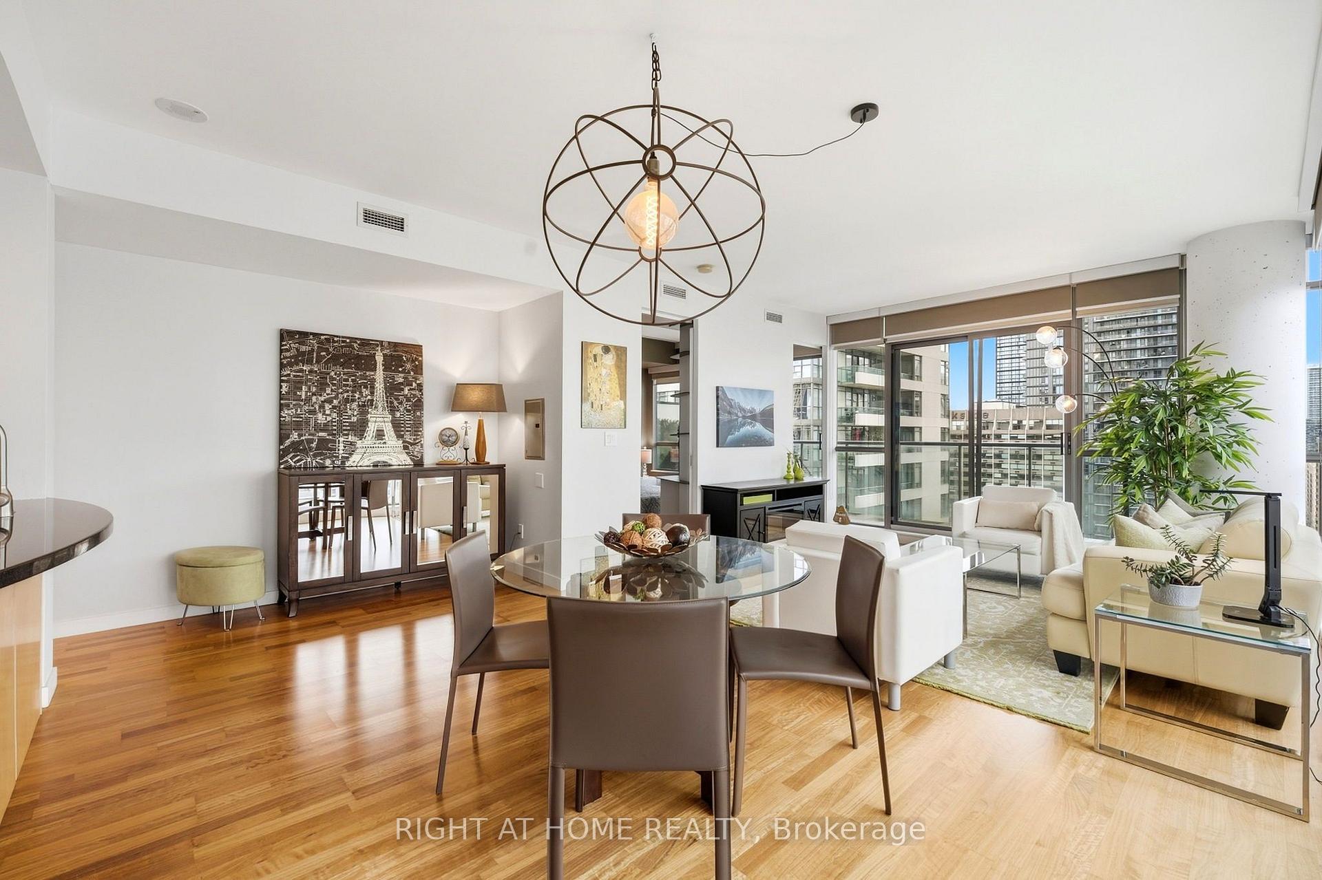 Photo 9 of Unit 1908, 285 Mutual Street, Toronto, Church-Yonge Corridor — HOMEH