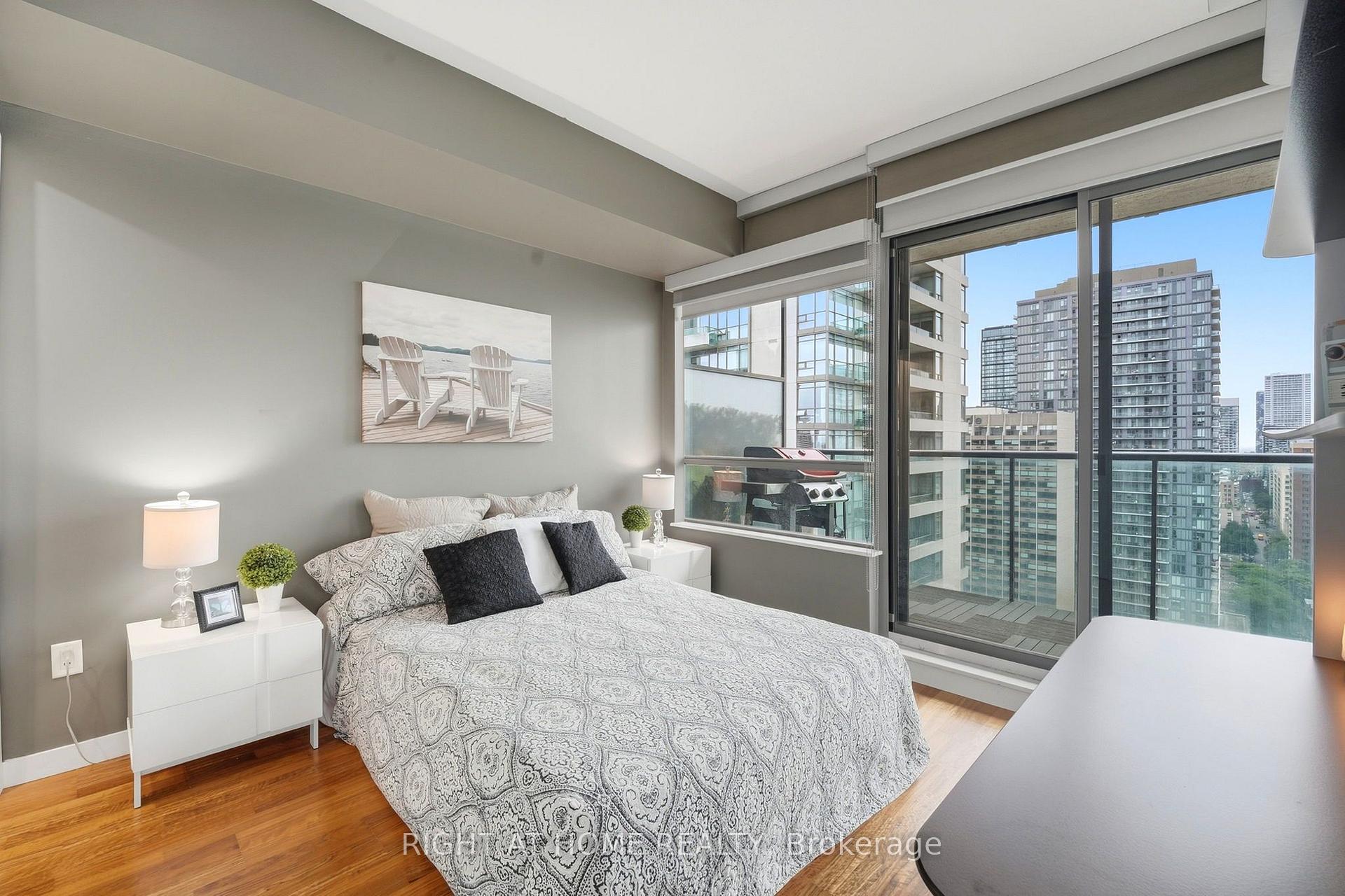 Photo 14 of Unit 1908, 285 Mutual Street, Toronto, Church-Yonge Corridor — HOMEH