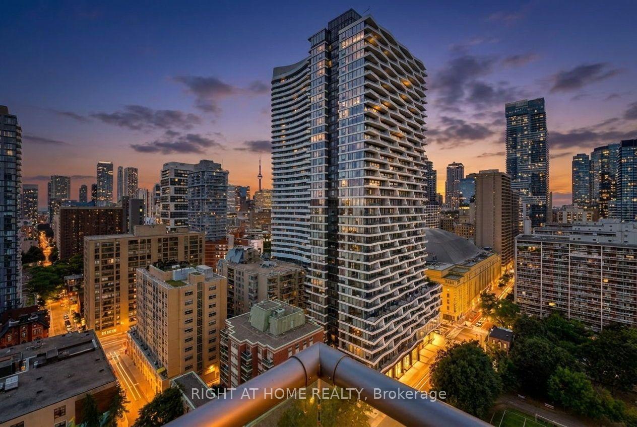 Photo 2 of Unit 1908, 285 Mutual Street, Toronto, Church-Yonge Corridor — HOMEH
