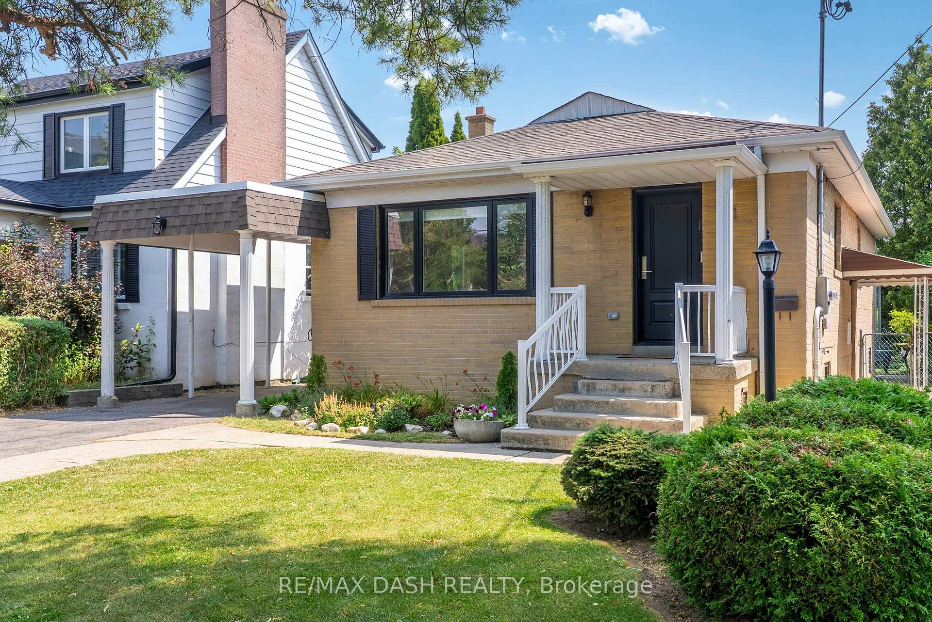 Photo 1 of 111 Gorman Park Road, North York, Clanton Park — HOMEH