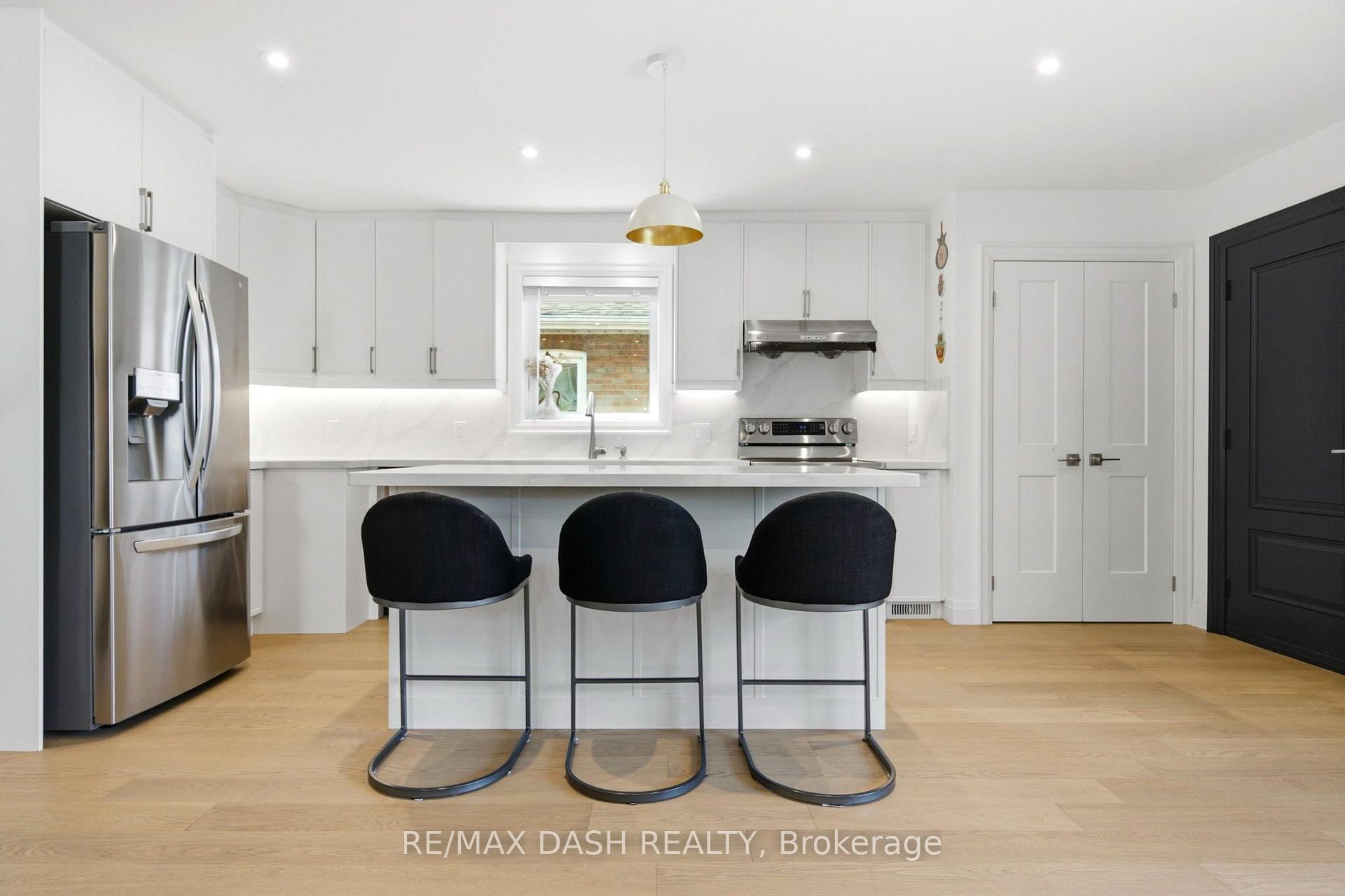 Photo 5 of 111 Gorman Park Road, North York, Clanton Park — HOMEH