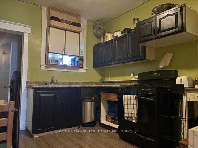 Photo 7 of 38 Spadina Avenue, Hamilton, Stipley — HOMEH