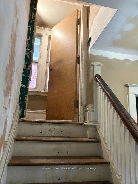 Photo 12 of 38 Spadina Avenue, Hamilton, Stipley — HOMEH
