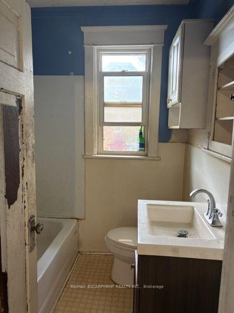 Photo 15 of 38 Spadina Avenue, Hamilton, Stipley — HOMEH