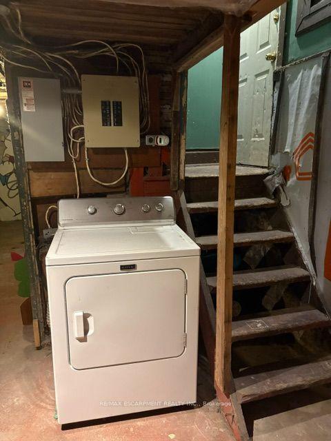 Photo 24 of 38 Spadina Avenue, Hamilton, Stipley — HOMEH