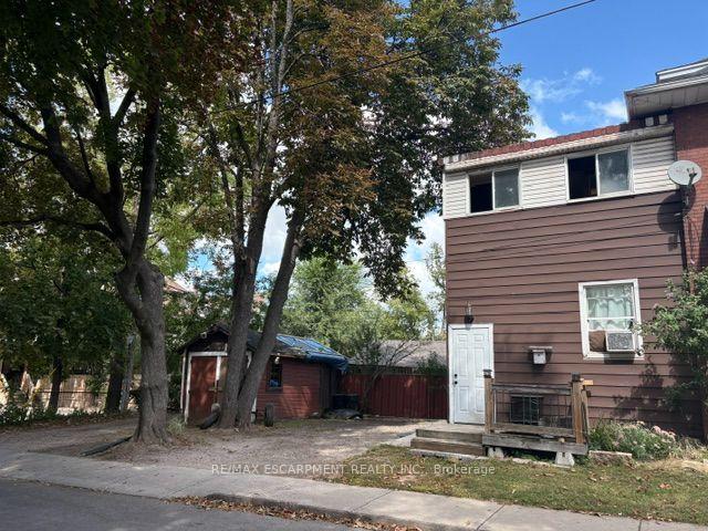 Photo 30 of 38 Spadina Avenue, Hamilton, Stipley — HOMEH