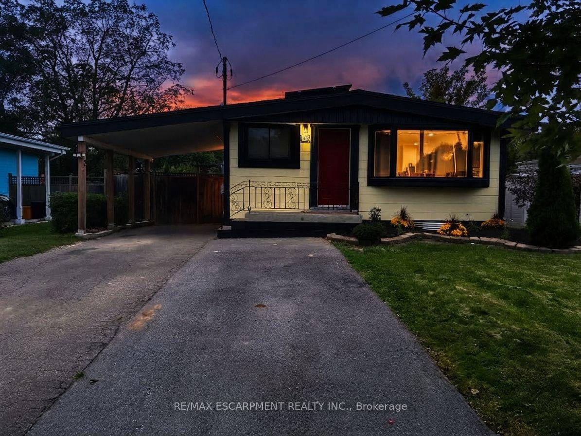 Photo 2 of 134 Deschene Avenue, Hamilton, Greeningdon — HOMEH