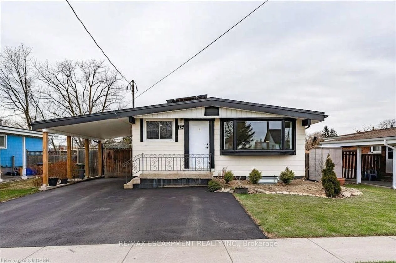 Photo 3 of 134 Deschene Avenue, Hamilton, Greeningdon — HOMEH