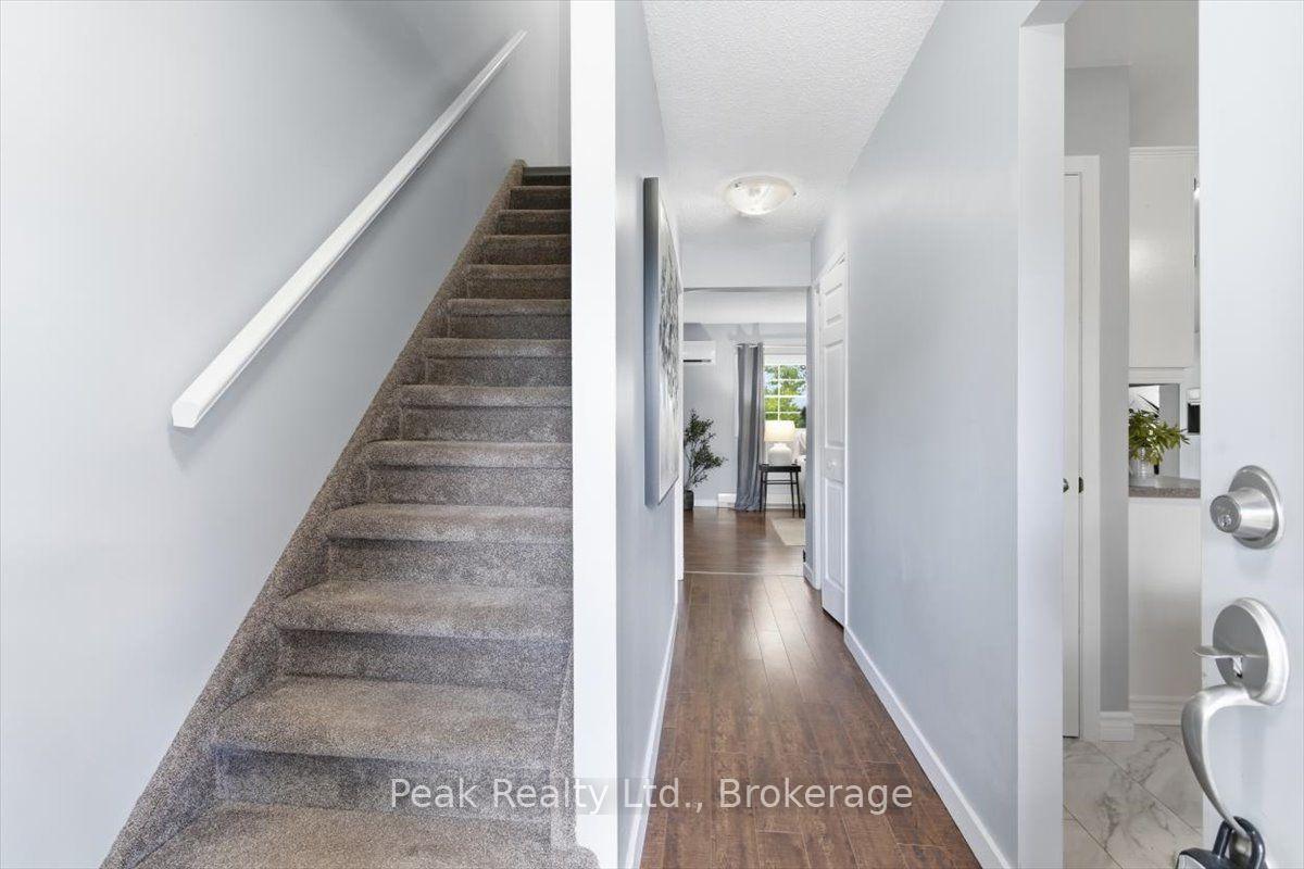 Photo 14 of 1673 Applewood Crescent, Peterborough, Monaghan Ward 2 — HOMEH