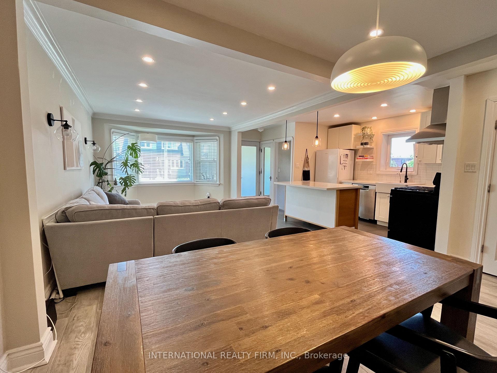Photo 12 of 688 Sammon Avenue, Toronto, Danforth Village-East York — HOMEH
