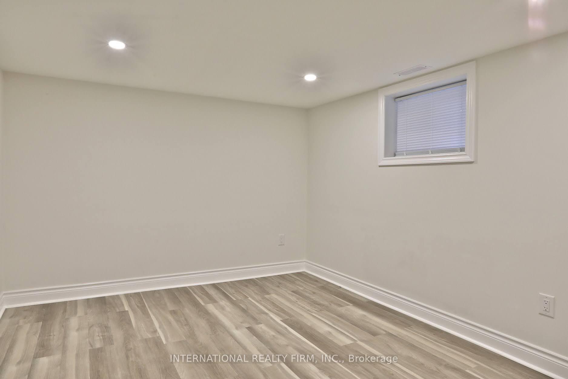 Photo 34 of 688 Sammon Avenue, Toronto, Danforth Village-East York — HOMEH