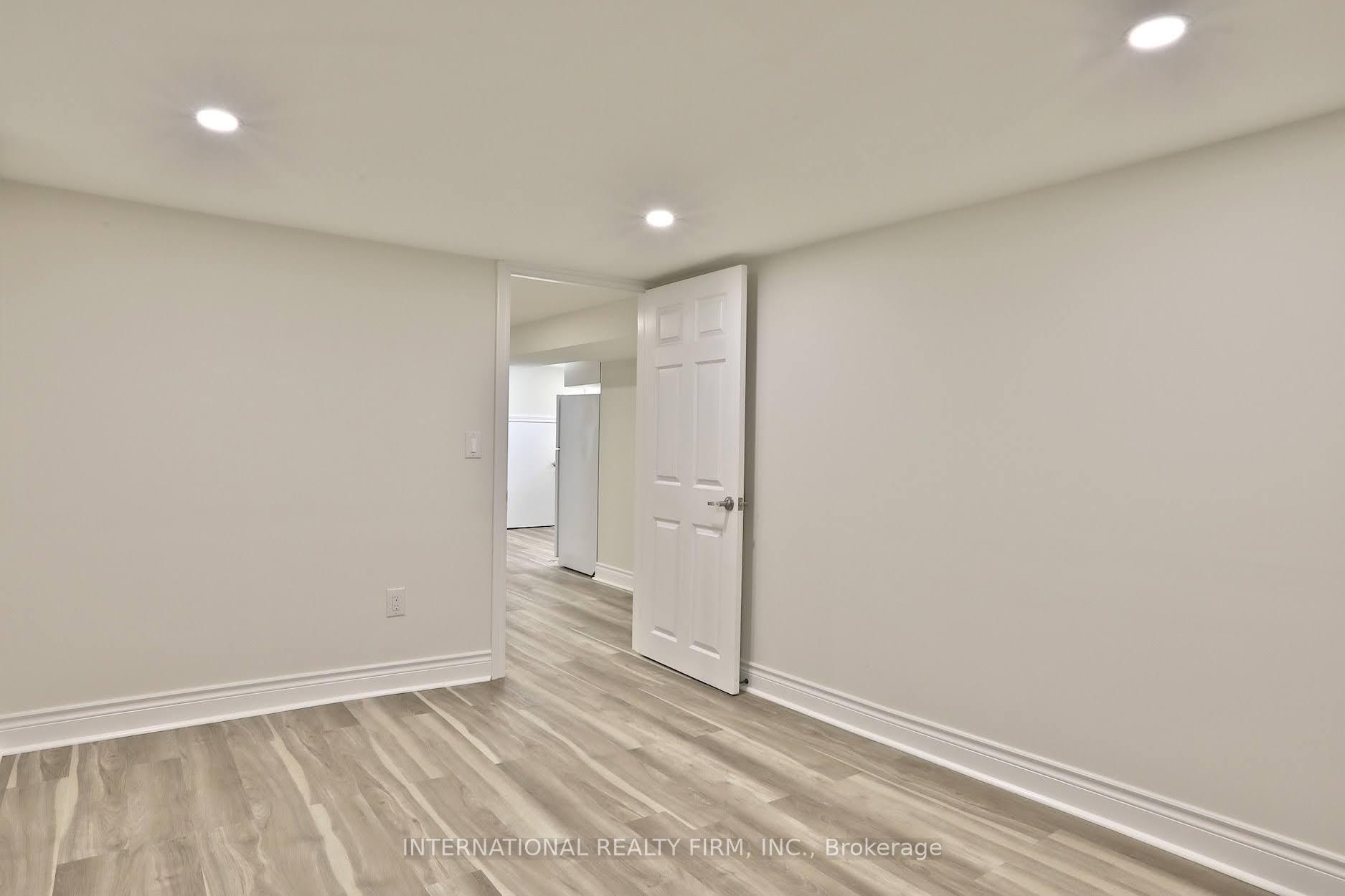 Photo 35 of 688 Sammon Avenue, Toronto, Danforth Village-East York — HOMEH