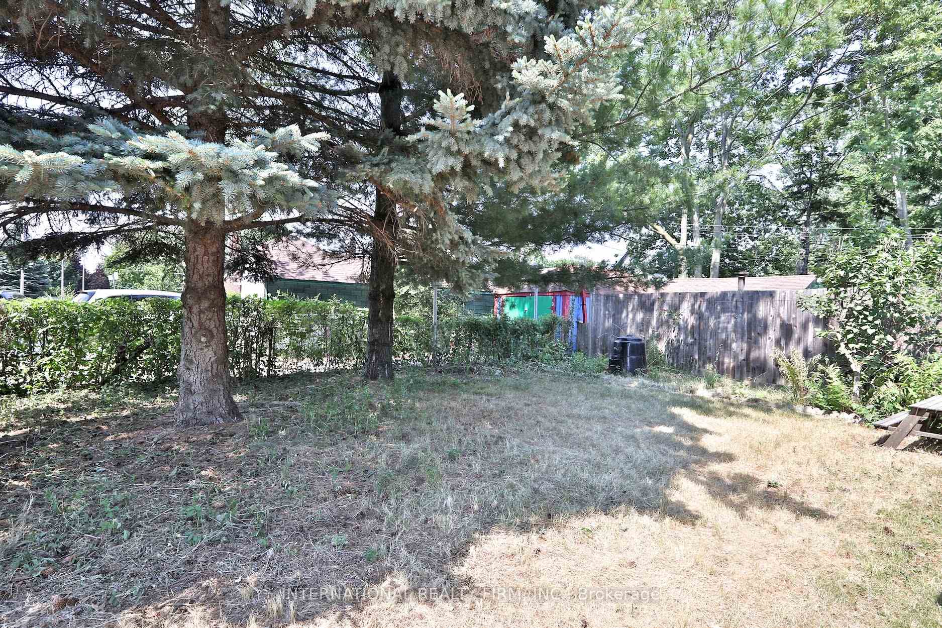 Photo 44 of 688 Sammon Avenue, Toronto, Danforth Village-East York — HOMEH