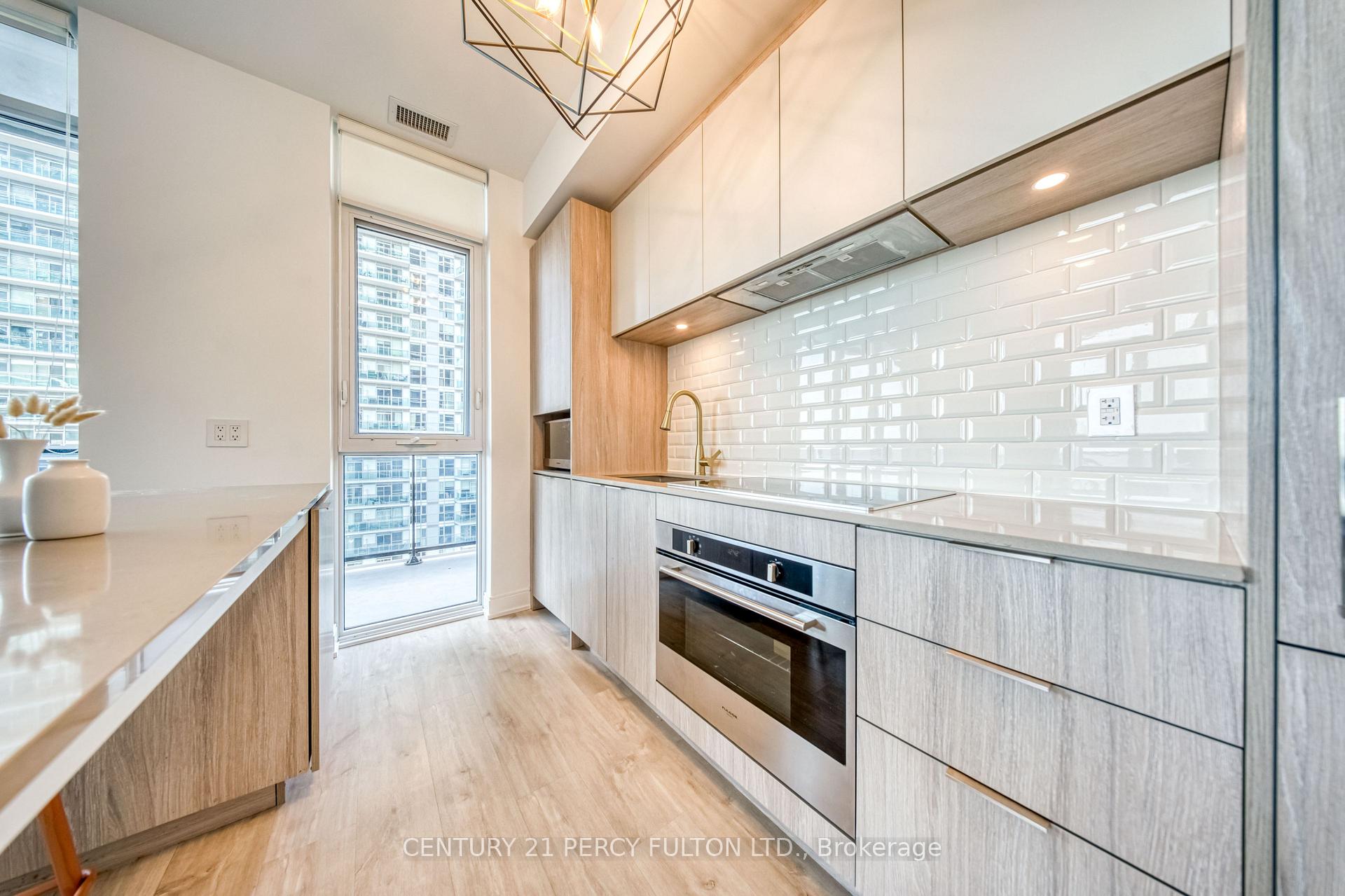 Photo 10 of Unit 1207, 70 Annie Craig Drive, Etobicoke, Mimico — HOMEH