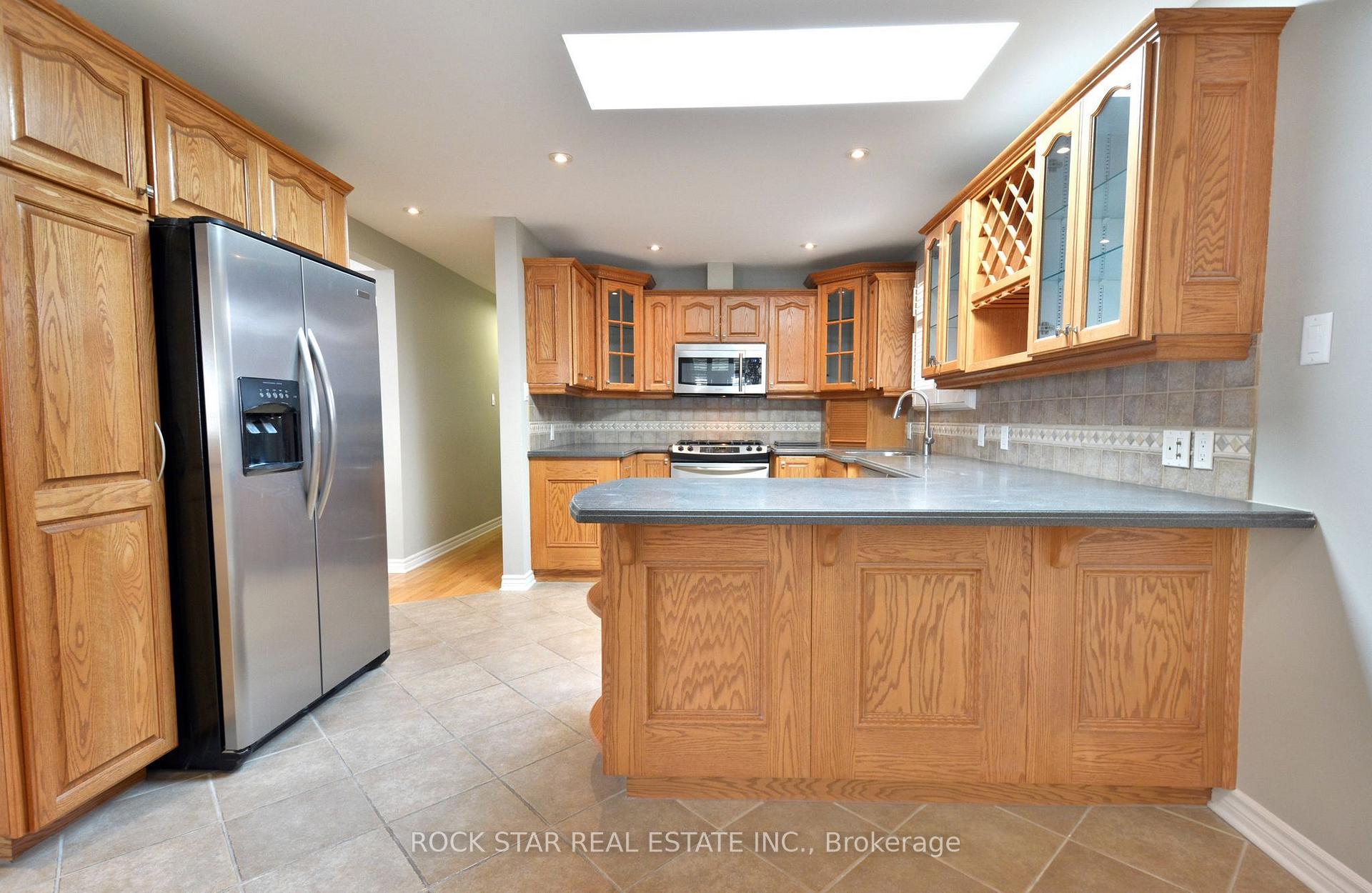 Photo 6 of 867 Upper Sherman Avenue, Hamilton, Thorner — HOMEH
