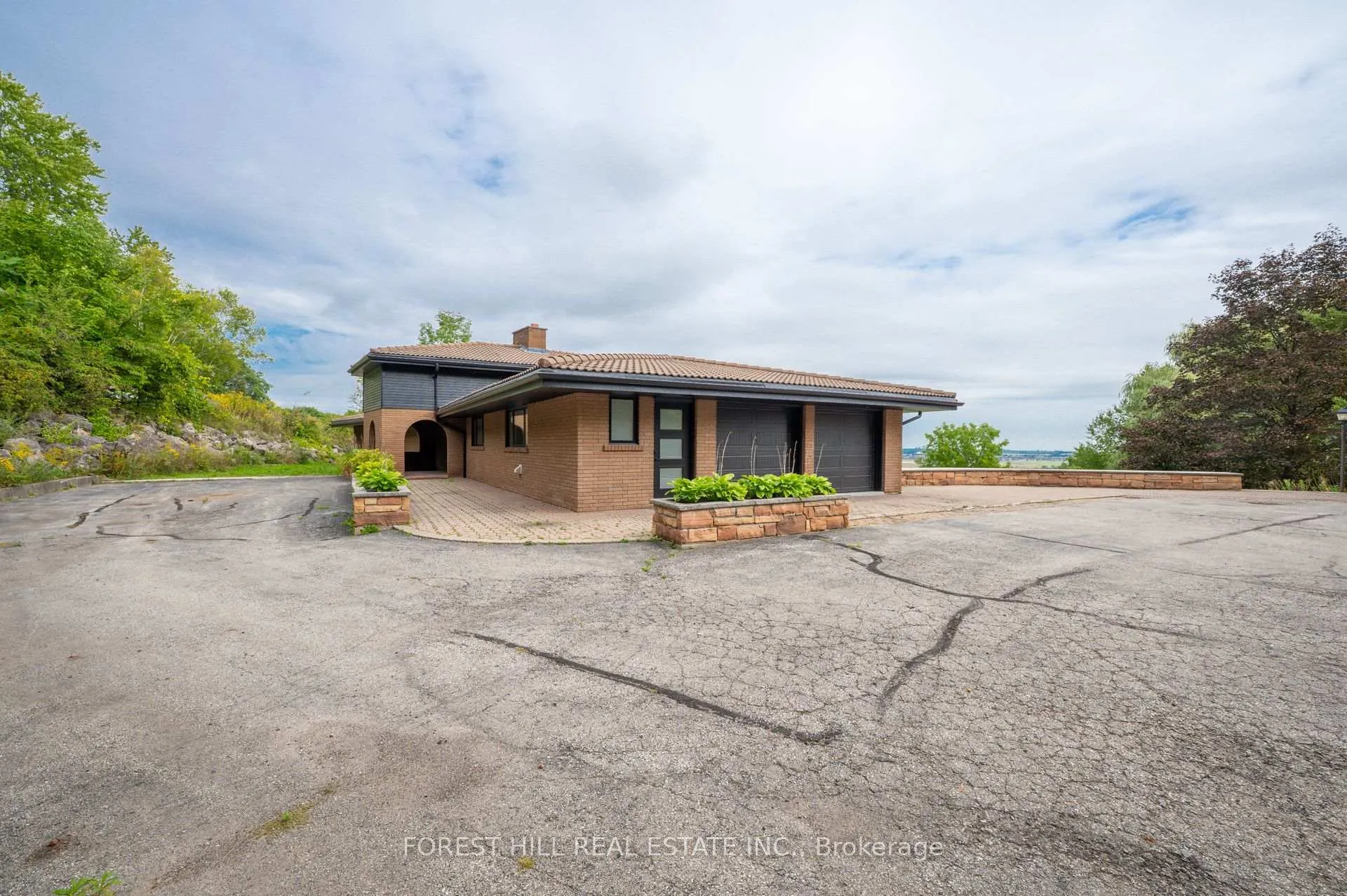 Photo 3 of 7139 Appleby Line, Milton, Rural Milton West — HOMEH