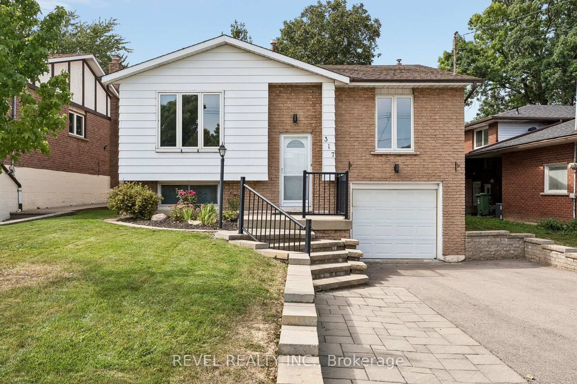 Photo of 317 Rexford Drive