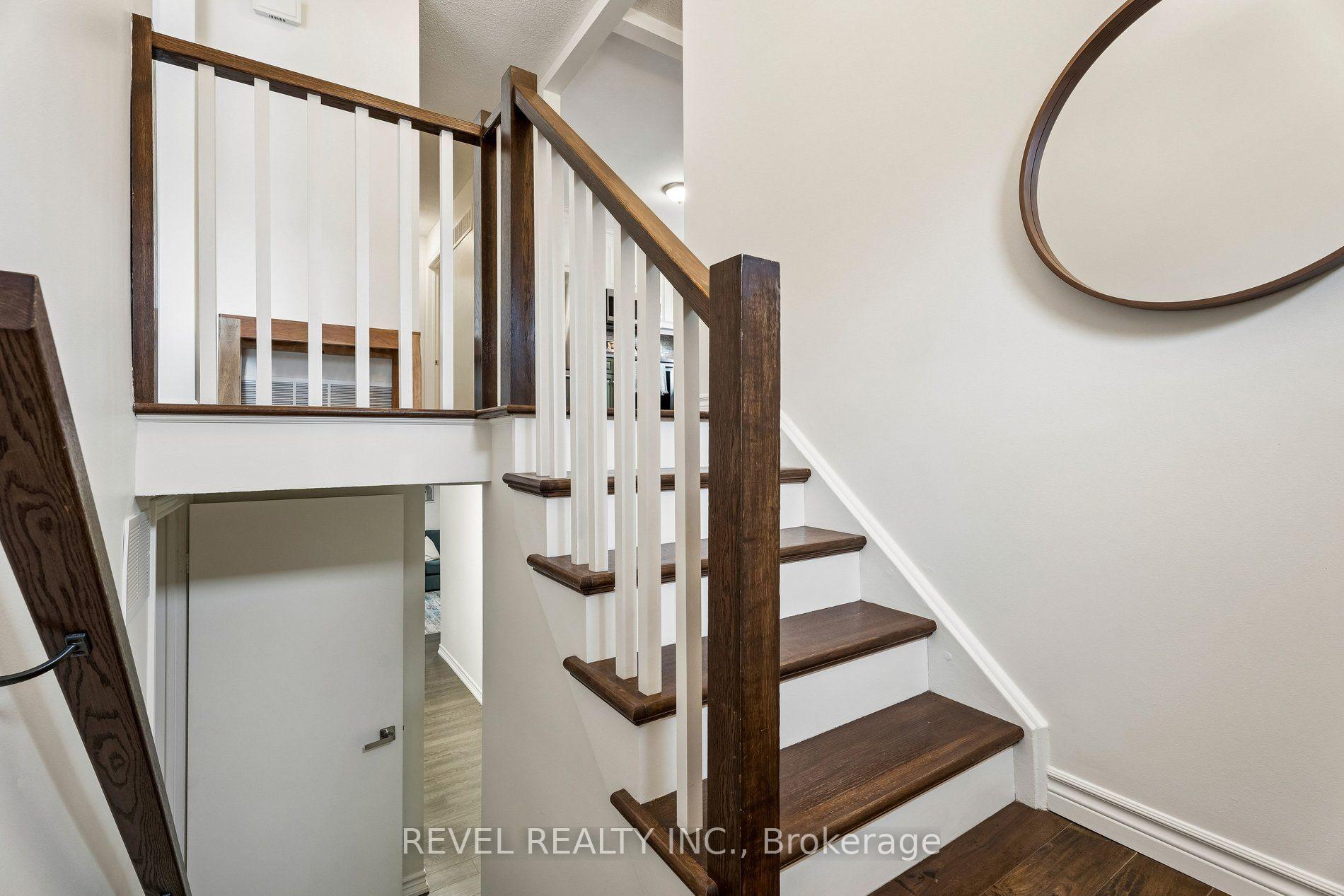Photo 3 of 317 Rexford Drive, Hamilton, Randall — HOMEH