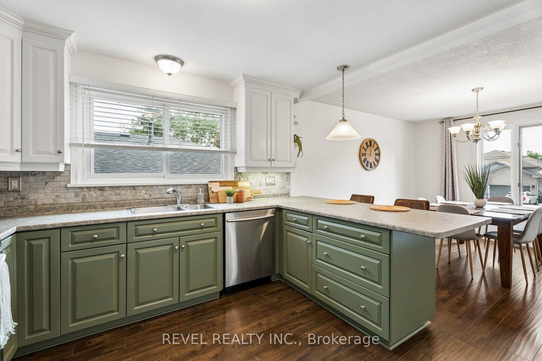 Photo 14 of 317 Rexford Drive, Hamilton, Randall — HOMEH