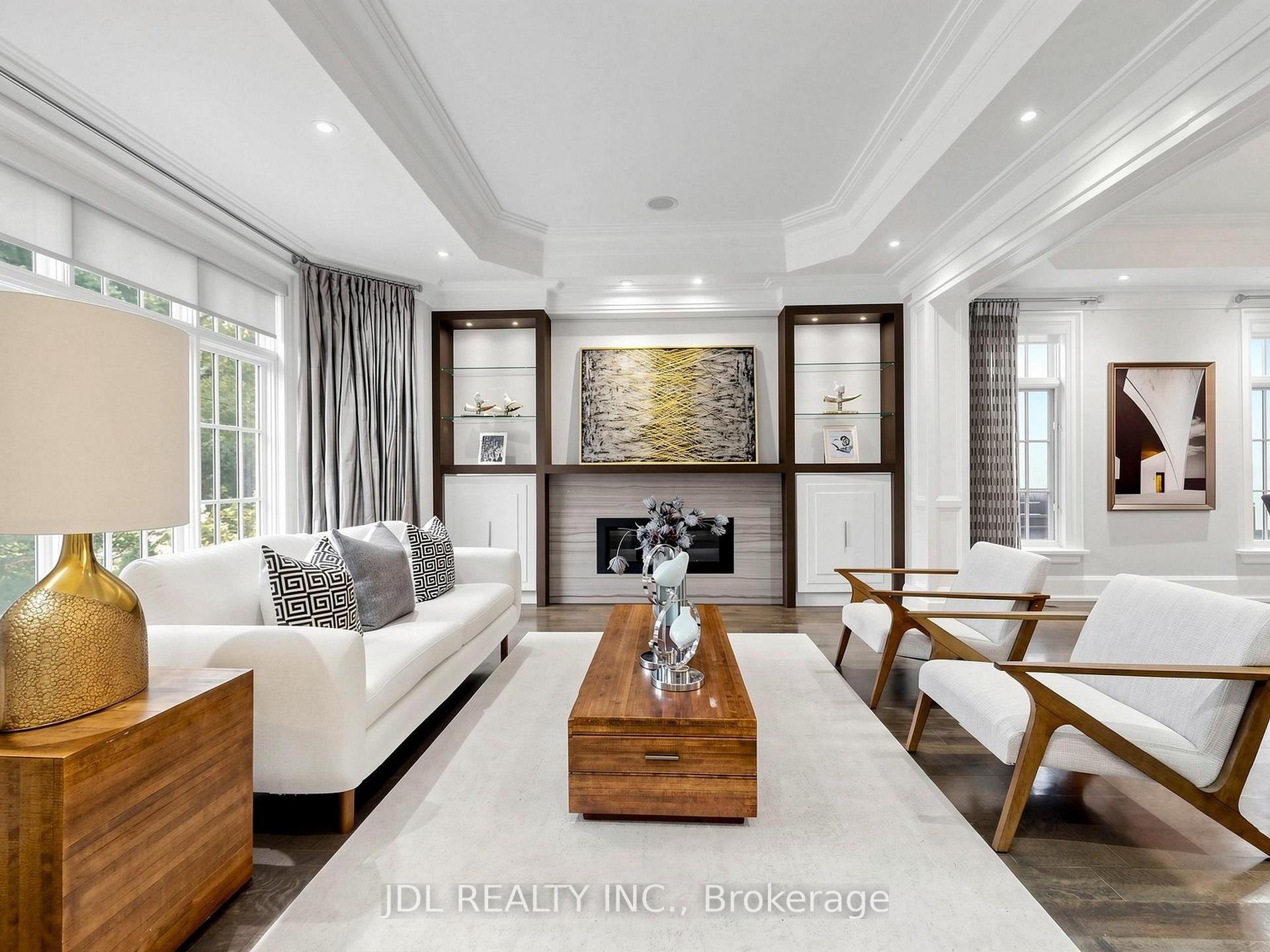 Photo 12 of 105 Arjay Crescent, North York, Bridle Path-Sunnybrook-York Mills — HOMEH